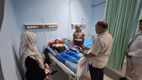 Makan Bergizi Bikin Sakit ! Deretan Kasus Keracunan Picu Keresahan Warganet " Masih Mau Dilanjut? "
