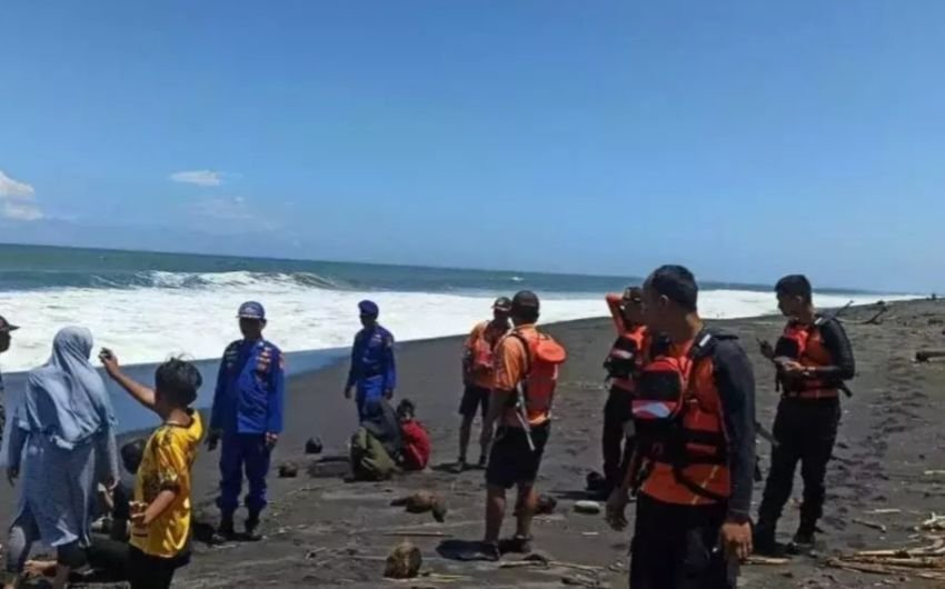 Wisatawan Jakarta Nyaris Tenggelam di Pantai Parangtritis, Berhasil Diselamatkan Petugas