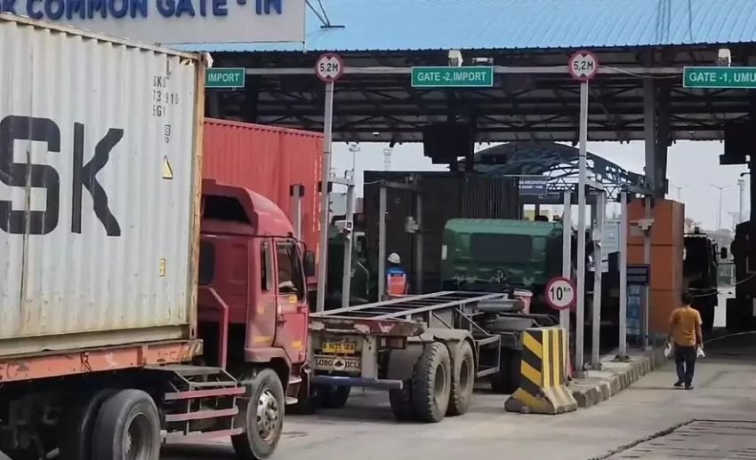 Macet Parah di Tanjung Priok, Sopir Truk Terjebak 24 Jam dan Rugi Akibat Gate Pass Kedaluwarsa