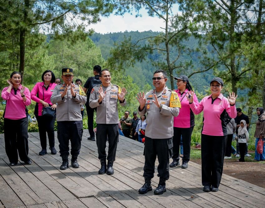 Kapolda Sumut Tinjau Pengamanan Arus Balik dan Wisata Kaldera Toba Pasca Lebaran
