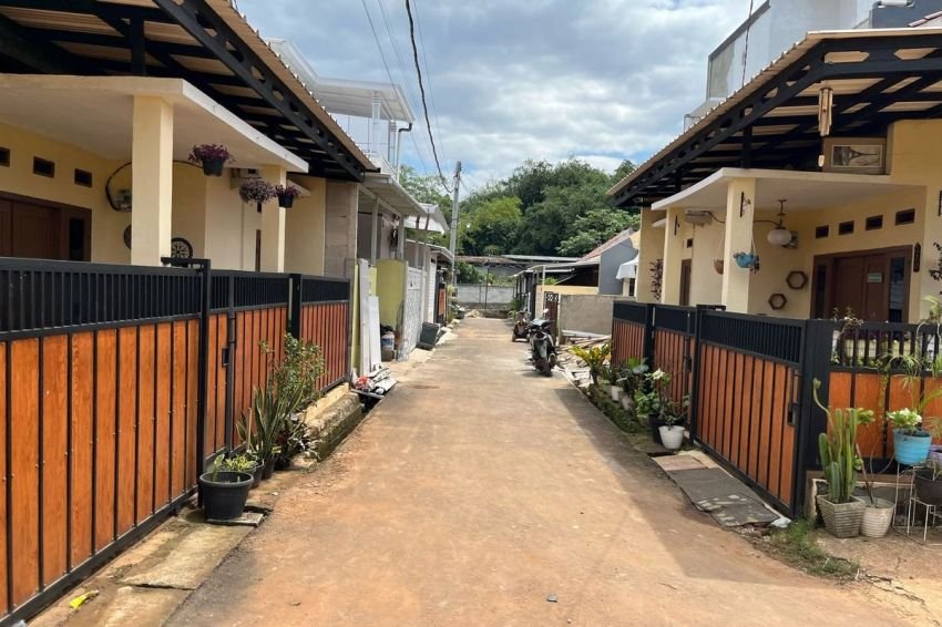 Satpol PP Segel Sementara 60 Rumah di Perumahan Al Fatih Depok Karena Masalah IMB
