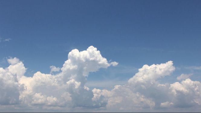 Prakiraan Cuaca Jakarta Hari Ini, Senin 14 April 2025: Berawan Sejak Tengah Malam