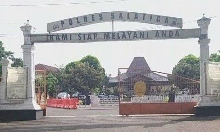 Kapolri Tinjau Pengamanan Arus Balik Mudik Lebaran 2025 di Rest Area Km 456 Salatiga