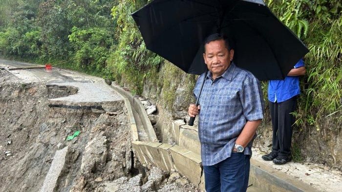 Warga Puji Rapidin Simbolon Tinjau Longsor di Samosir, Langsung Surati Menteri PUPR: Warga Apresiasi Respons Cepat