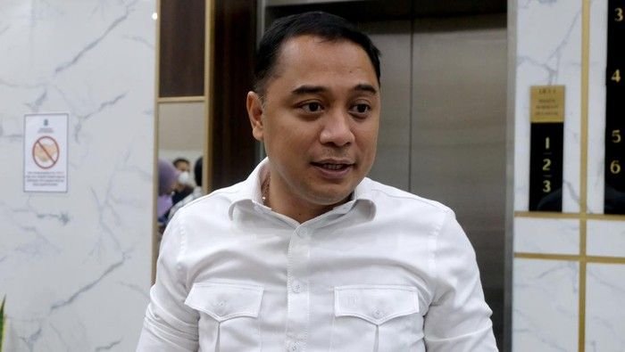 Wali Kota Surabaya Ancam Cabut Izin Perusahaan yang Tahan Ijazah Karyawan