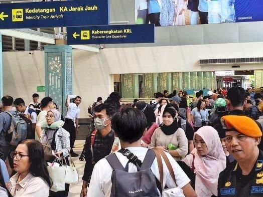 Puncak Arus Balik Lebaran, KAI Catat 52.056 Penumpang Tiba di Jakarta