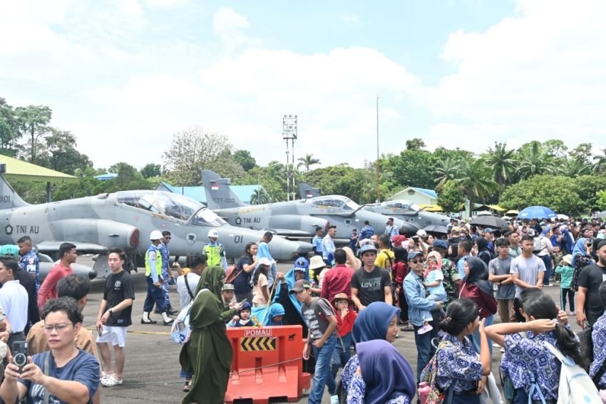 Lanud Soewondo Gelar Open Base, Masyarakat Saksikan Atraksi Udara Spektakuler