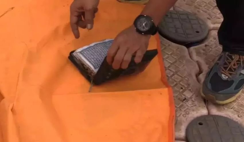 Geger Penemuan Jasad Wanita Bermukena Bawa Al Quran di Kanal Banjir Barat Petamburan