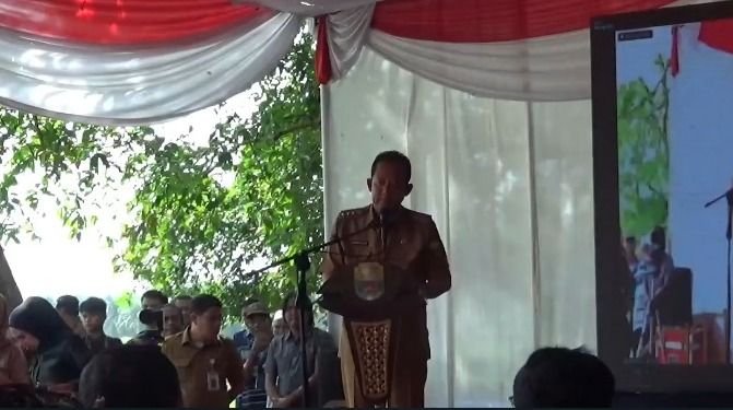 Bupati Muaro Jambi Hadiri Gerakan Penanaman Padi Serentak untuk Swasembada Pangan