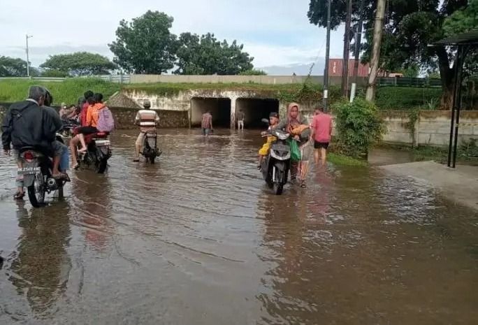 Banjir Rendam Ratusan Rumah di Medan Labuhan, Warga Mendesak Normalisasi Sungai dan Kanal