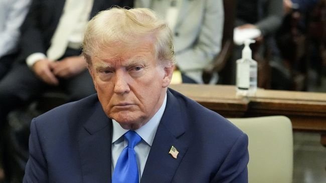 Donald Trump Umumkan Rencana Hadiri Pemakaman Paus Fransiskus di Roma