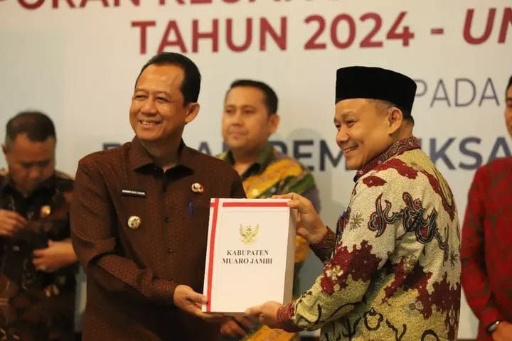 Bupati Muaro Jambi Serahkan LKPD Tahun Anggaran 2024 ke BPK RI Perwakilan Jambi