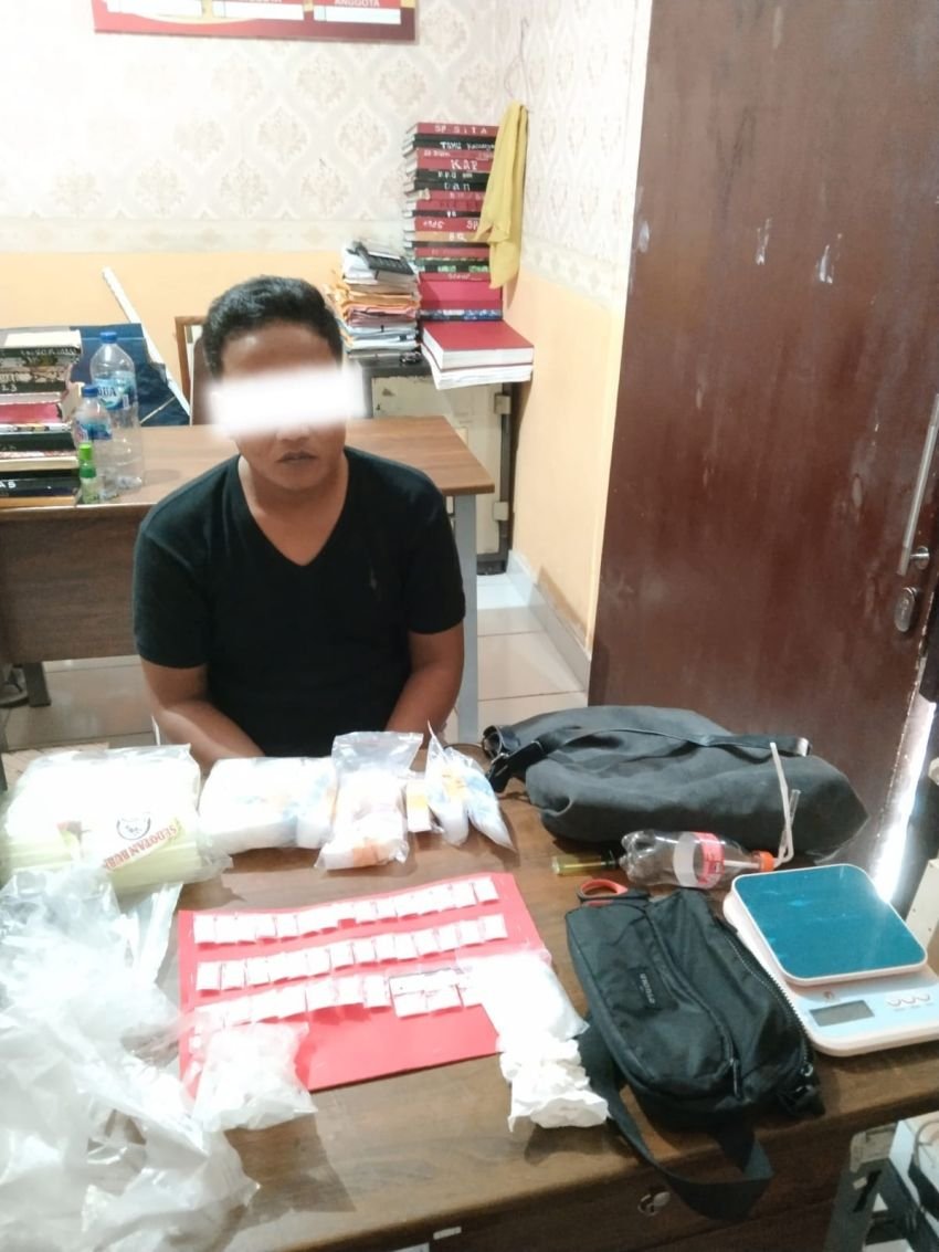 Pria Asal Rembang Ditangkap di Denpasar, Edarkan Sabu 103 Gram Lewat Kos-kosan