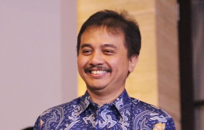 Roy Suryo Tanggapi Santai Laporan Relawan Jokowi soal Ijazah Palsu: Kita Senyum Saja
