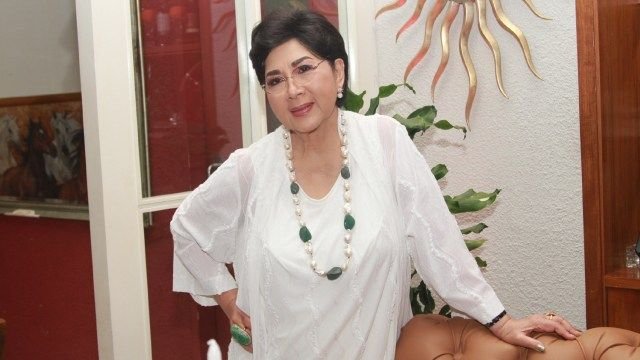 Jenazah Titiek Puspa Dibawa ke Rumah Duka