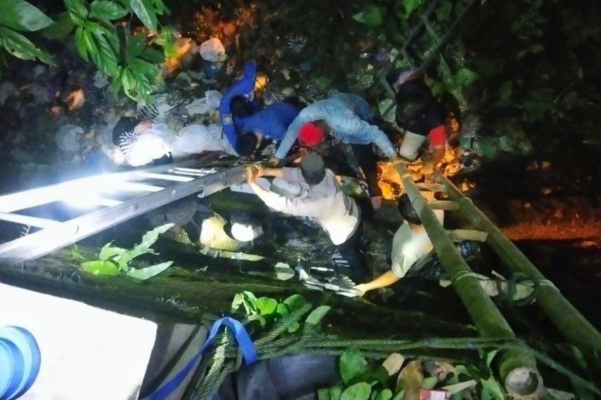Kaget Dengar Klakson, Dua Perempuan di Purbalingga Jatuh ke Jurang 7 Meter