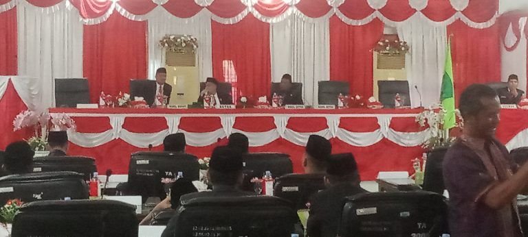 Rapat Paripurna DPRD Kabupaten Padang Lawas Tentang Penyampaian Rancangan Awal RPJMD Kabupaten Padang Lawas Tahun 2025-2029