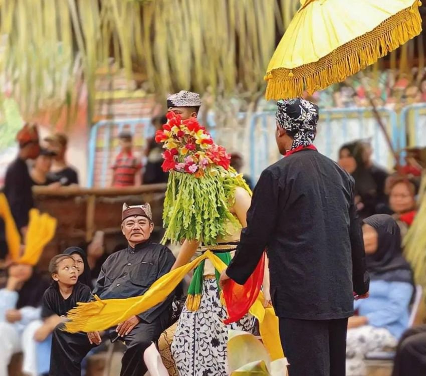 Seblang Olehsari Kembali Digelar, Ritual Mistis Penolak Bala di Banyuwangi Berlangsung 7 Hari