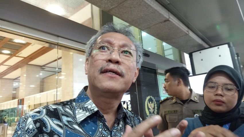Kemendikti Saintek Akan Umumkan Pencairan Tunjangan Kerja Dosen pada 15 April 2025