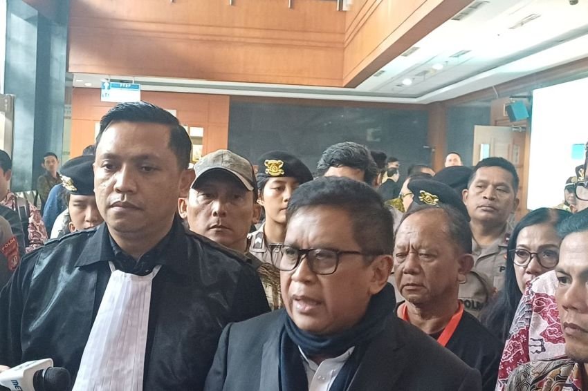 Hasto Kristiyanto Marah, KPK Tak Izinkan Tio Fridelina Berobat ke China