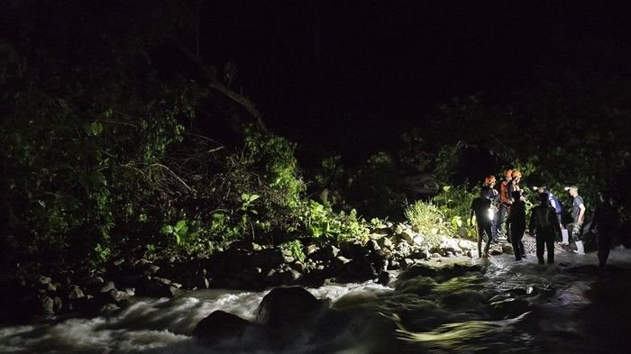 Tragis, 10 Mahasiswa KKN UNG Hanyut di Sungai Bulawa: 3 Ditemukan Meninggal Dunia