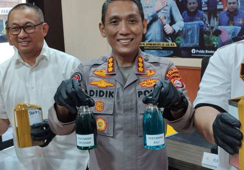 Polda Banten Ungkap Kasus Oplosan BBM Pertamax di SPBU Ciceri, 2 Tersangka Ditangkap