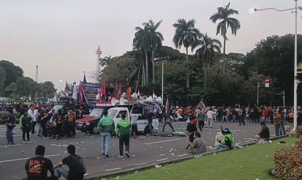 Demo Driver Ojol di Jakarta Berakhir Damai, Tuntutan Akan Dibahas di RDP DPR