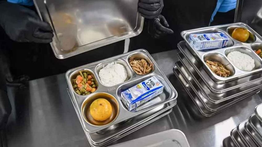 Puluhan Pelajar SD dan SMP di Bogor Diduga Keracunan Makanan MBG Sekolah