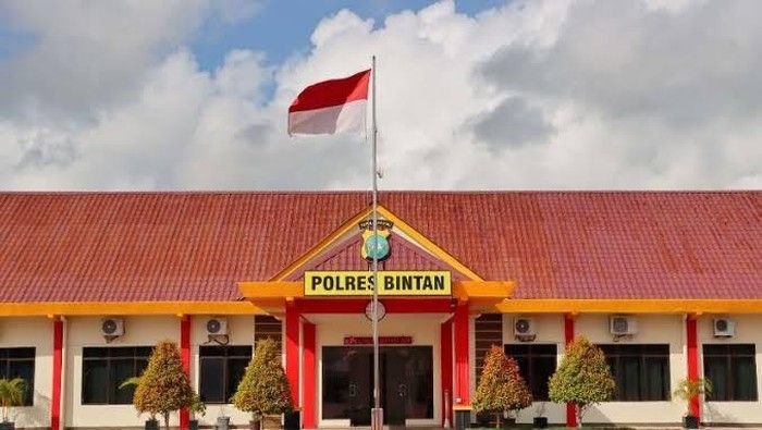 Oknum Polisi Tersangka Kasus PMI Ilegal di Bintan Masih Aktif Bertugas, Belum Jalani Sidang Etik