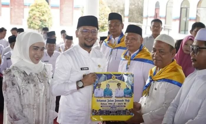 244 Jemaah Haji Labusel Siap Berangkat, Bupati Berpesan Jaga Kesehatan dan Keikhlasan