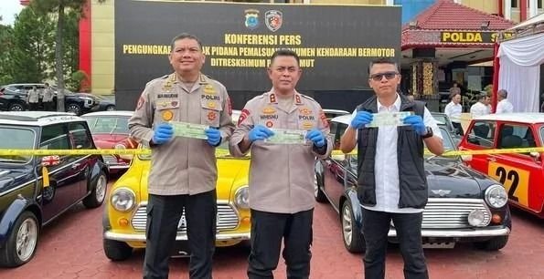 4 Fakta Terungkapnya Rumah Produksi Dokumen Mobil Mewah Palsu di Medan
