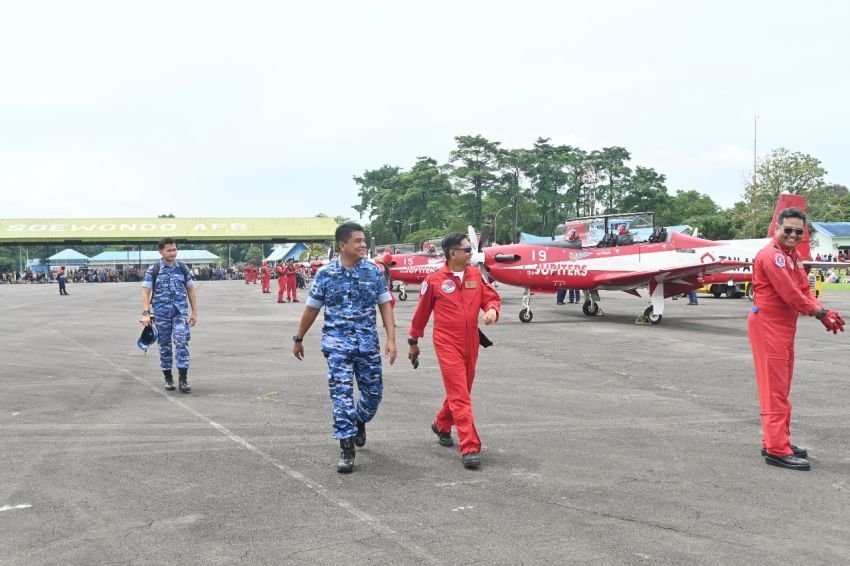 Lanud Soewondo Dipadati Ribuan Pengunjung, Sambut Kepulangan Jupiter Aerobatic Team dari Misi Internasional LIMA 2025