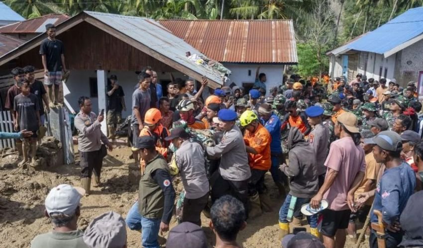 Banjir Bandang Terjang Donggala, Dua Warga Tewas dan Belasan Rumah Rusak