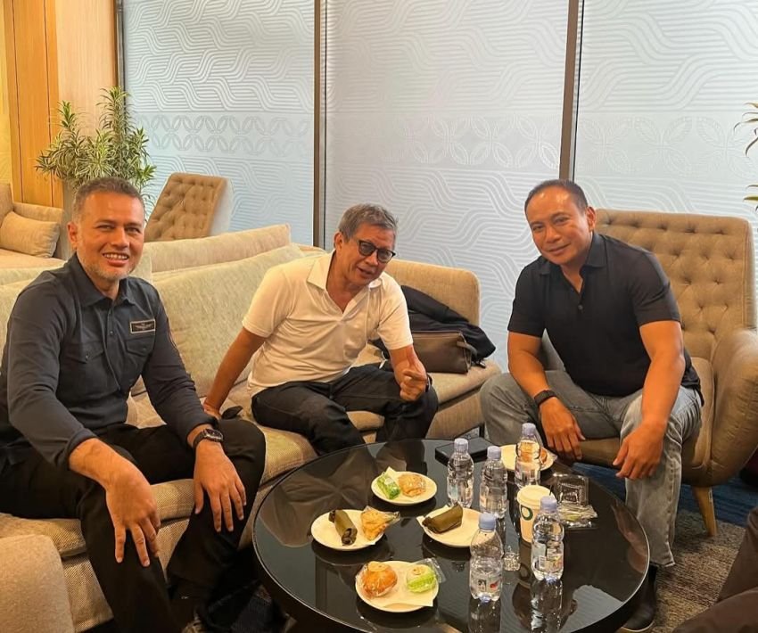 Anggota Komisi V DPR RI Musa Rajekshah Bertemu Rocky Gerung dan Kapolda Riau