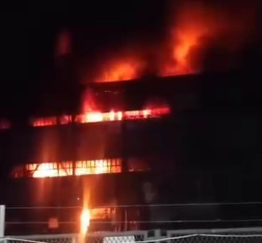 Kebakaran Hebat Landa PLTU Labuhan Angin, PLN Pastikan Tidak Ganggu Pasokan Listrik