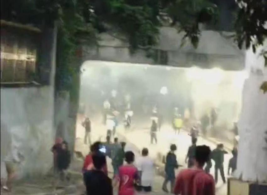 Tawuran Antar Kelompok Warga Pecah di Tambak Menteng, Jakarta Pusat, Lalu Lintas Lumpuh Total