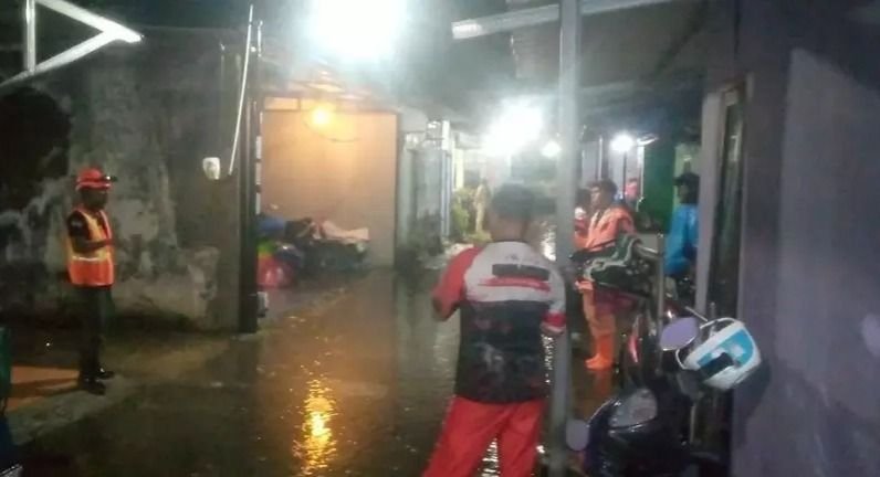 Banjir dan Angin Kencang Terjang Malang, 10 Rumah Terendam dan Atap Rumah Rusak