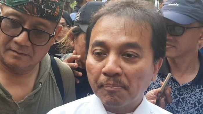Jokowi Tunjukkan Ijazah Asli ke Polisi, Roy Suryo Gelagapan dan Langsung Cuci Tangan!
