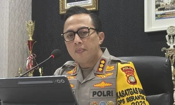 Polisi Tunda Pemeriksaan Akademisi Rismon Sianipar Terkait Kasus Ijazah Jokowi, Sudah 29 Saksi Diperiksa