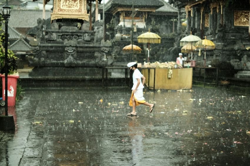 Prakiraan Cuaca Bali Hari Ini, Kamis 8 Mei 2025: Hujan Guyur Hampir Seluruh Wilayah, Warga Diimbau Waspada