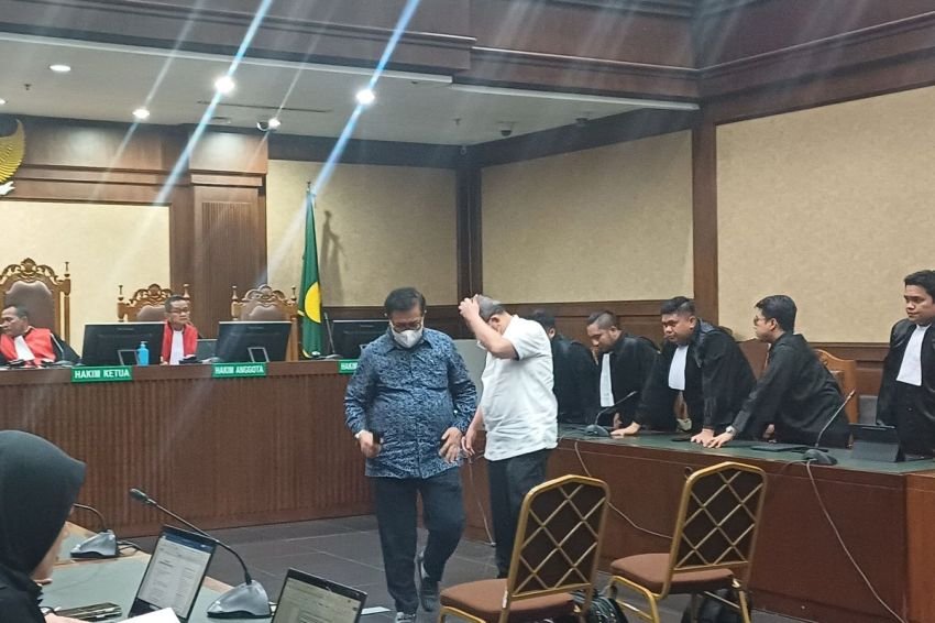 Dua Hakim PN Surabaya Divonis 7 Tahun Penjara karena Suap Pembebasan Ronald Tannur
