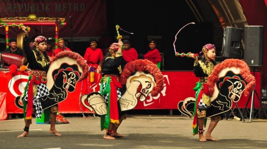 Kesenian Kuda Lumping di Sumatra: Merangkul Anak Muda dan Melestarikan Budaya Jawa