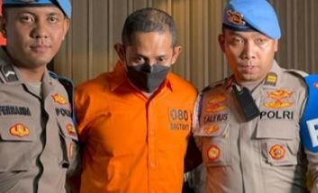 DPR Soroti Lambatnya Penanganan Kasus Eks Kapolres Ngada Cabuli Anak, Polda NTT Sebut Tersendat Libur Lebaran