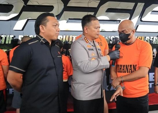 Debt Collector Tak Bersertifikat Keroyok dan Rampas Mobil di Bekasi, Satu Pelaku Masih Buron