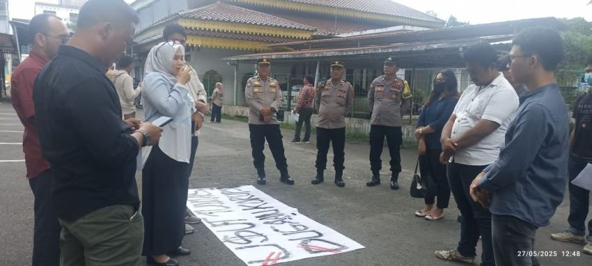 Demo di Dinkes Medan, FBPK Desak Walikota Copot Direktur RSUD Bachtiar Djafar