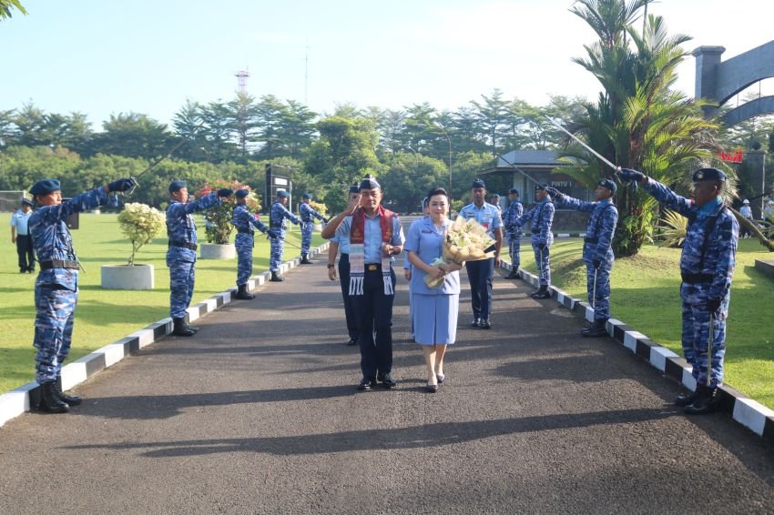 Passing In Parade Sambut Komandan Baru Kosek I di Medan, Marsma TNI Imam Subekti Tegaskan Loyalitas dan Etika Prajurit