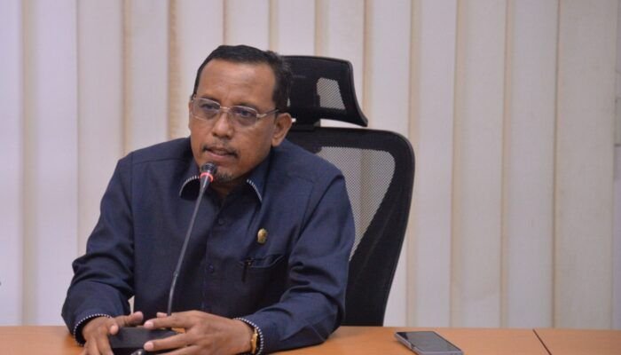 Ahmad Darwis Sesalkan Ketidakhadiran Kadisdiksu dalam RDP Bahas SPMB 2025
