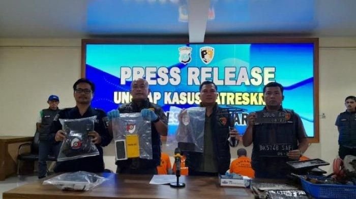 Pria Berinisial VSM Ditangkap Polisi Usai Diduga Memeras Sopir Truk Kayu dengan Modus Mengaku Polisi di Karo