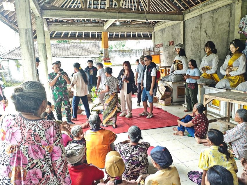 RnB Law Firm Gelar Bansos Bersama Koramil dan Pemdes Pesaban, Ringankan Beban Warga Rendang Karangasem