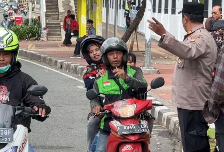 Ingin Sampaikan Aspirasi, Ojol Bawa Keluarga ke DPR tapi Diusir Polisi